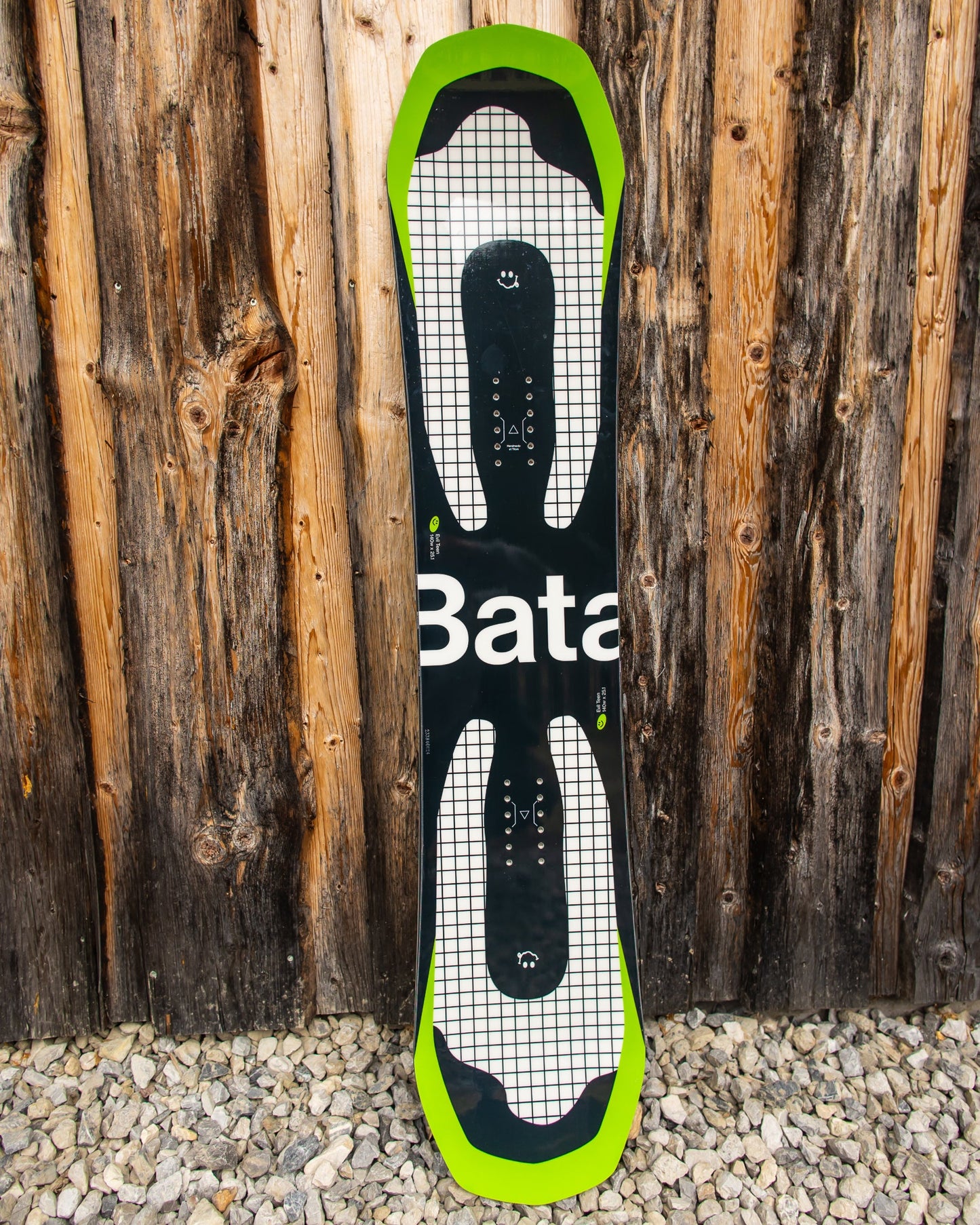 Kids snowboard for sale in black and yellow. Evil Teen 2025 | Bataleon Snowboards™ 2025.