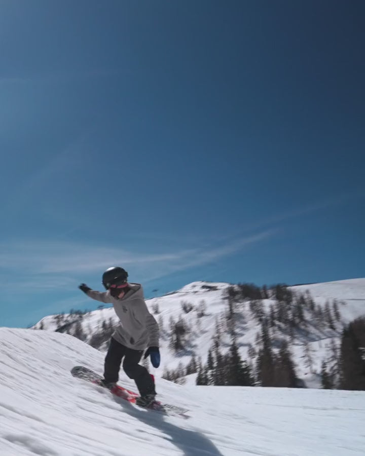 Bataleon Push Up 2023 womens snowboard action video